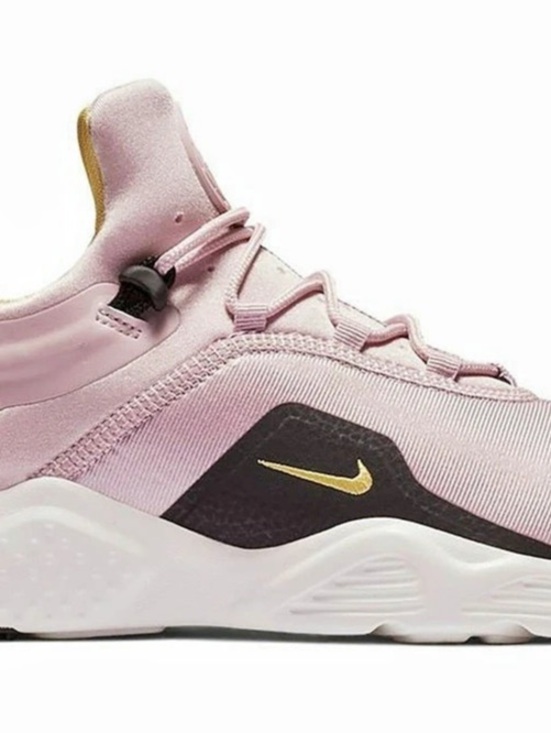 Nike Shoes - Nike Air Huarache plum chalk women sneakers